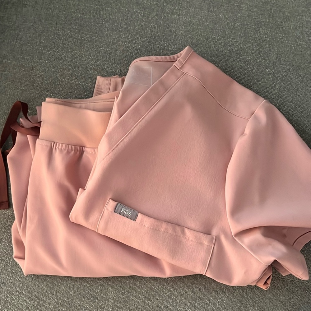 Figs scrub set